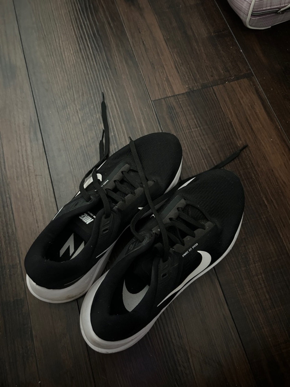 Nike Women's 6.5 Black & White Athletic Running Sneakers